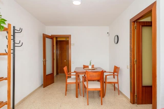 3 sovrum Lägenhet att hyra i Girona stad med garage - 900 € (Ref: 9483993)