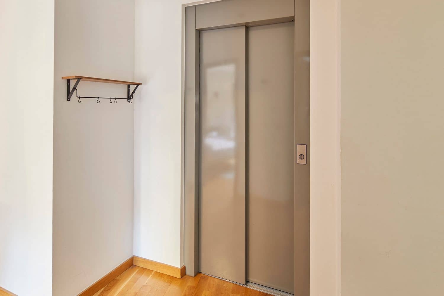 2 bedroom Flat for rent in Girona city - € 1,800 (Ref: 9483994)