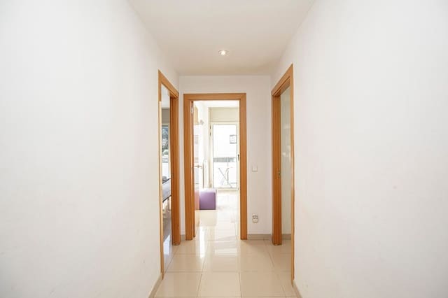 2 slaapkamer Flat te huur in Gerona stad met garage - € 1.500 (Ref: 9483995)