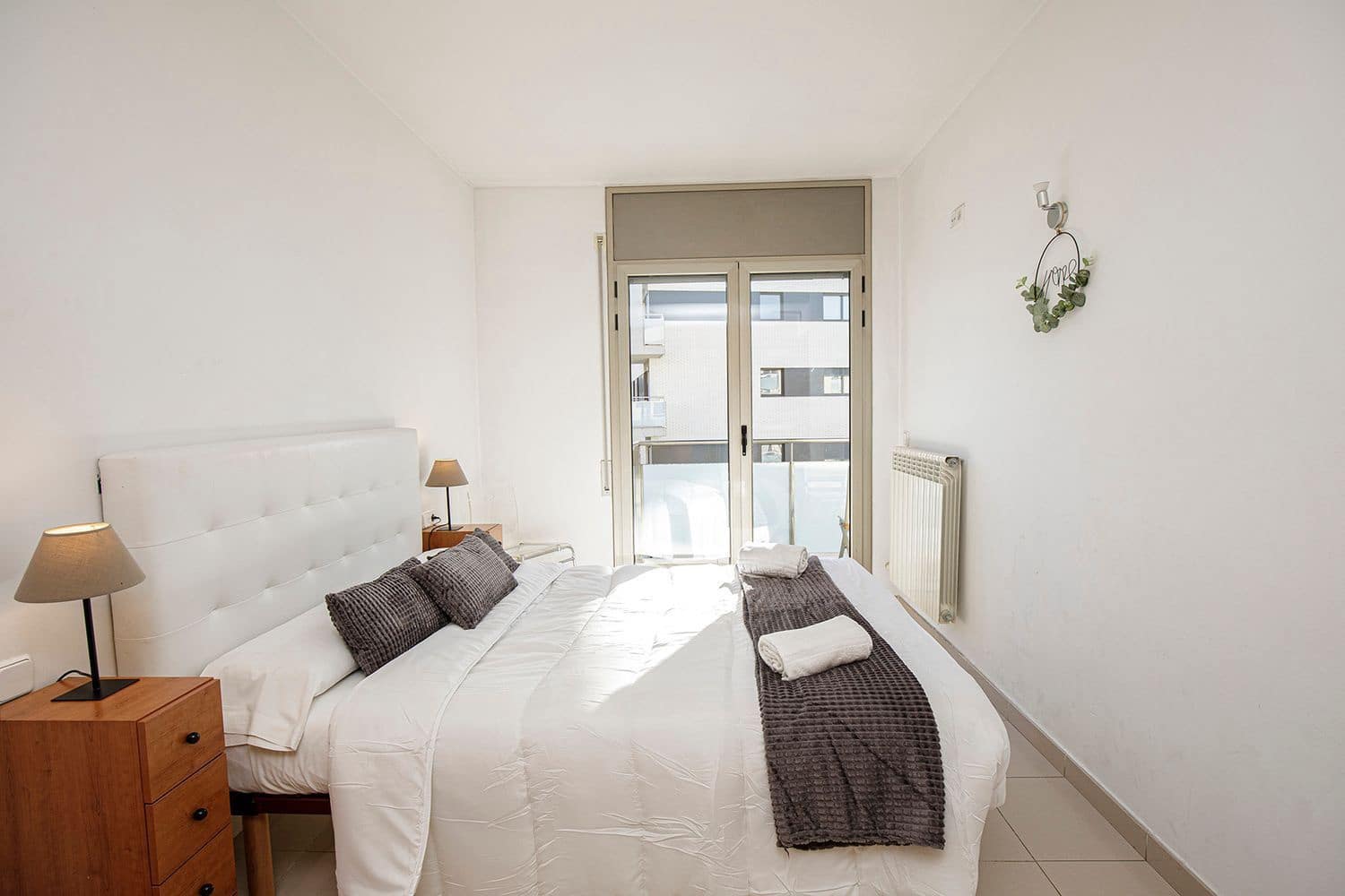 2 bedroom Flat for rent in Girona city with garage - € 1,500 (Ref: 9483995)