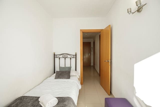 2 slaapkamer Flat te huur in Gerona stad met garage - € 1.500 (Ref: 9483995)