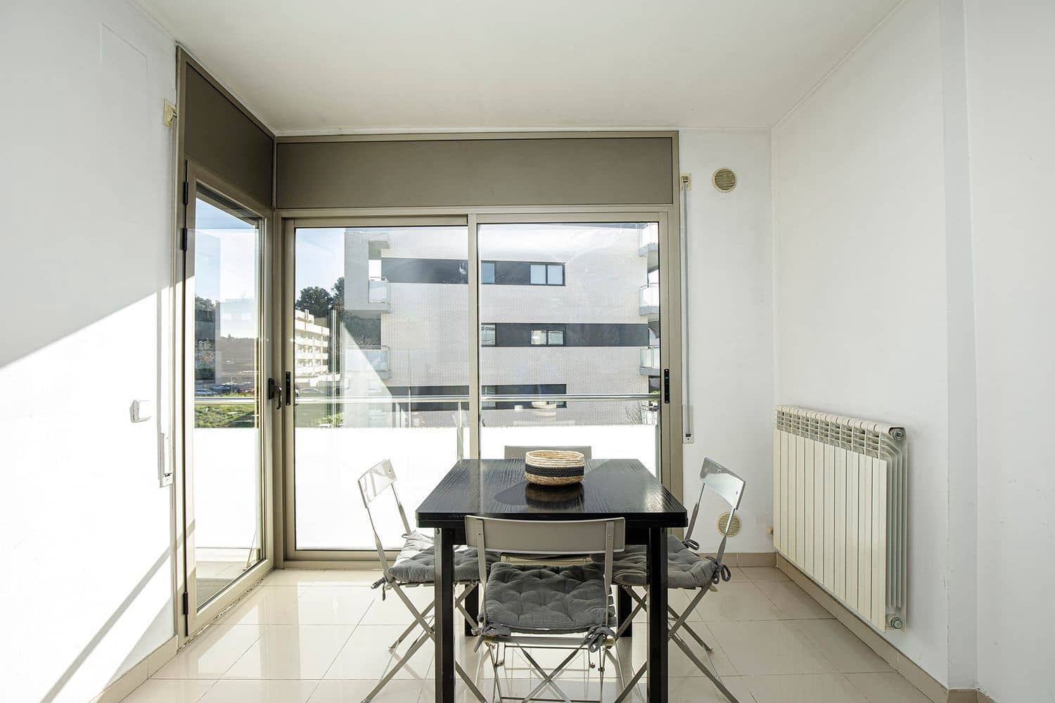 2 bedroom Flat for rent in Girona city with garage - € 1,500 (Ref: 9483995)