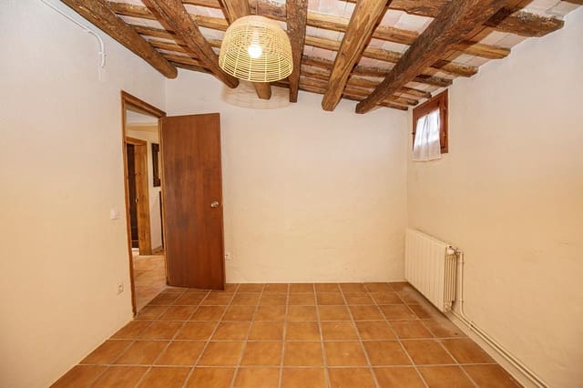 Finca/Casa Rural de 5 habitaciones en Vilobí d'Onyar en alquiler con garaje - 1.900 € (Ref: 9488402)