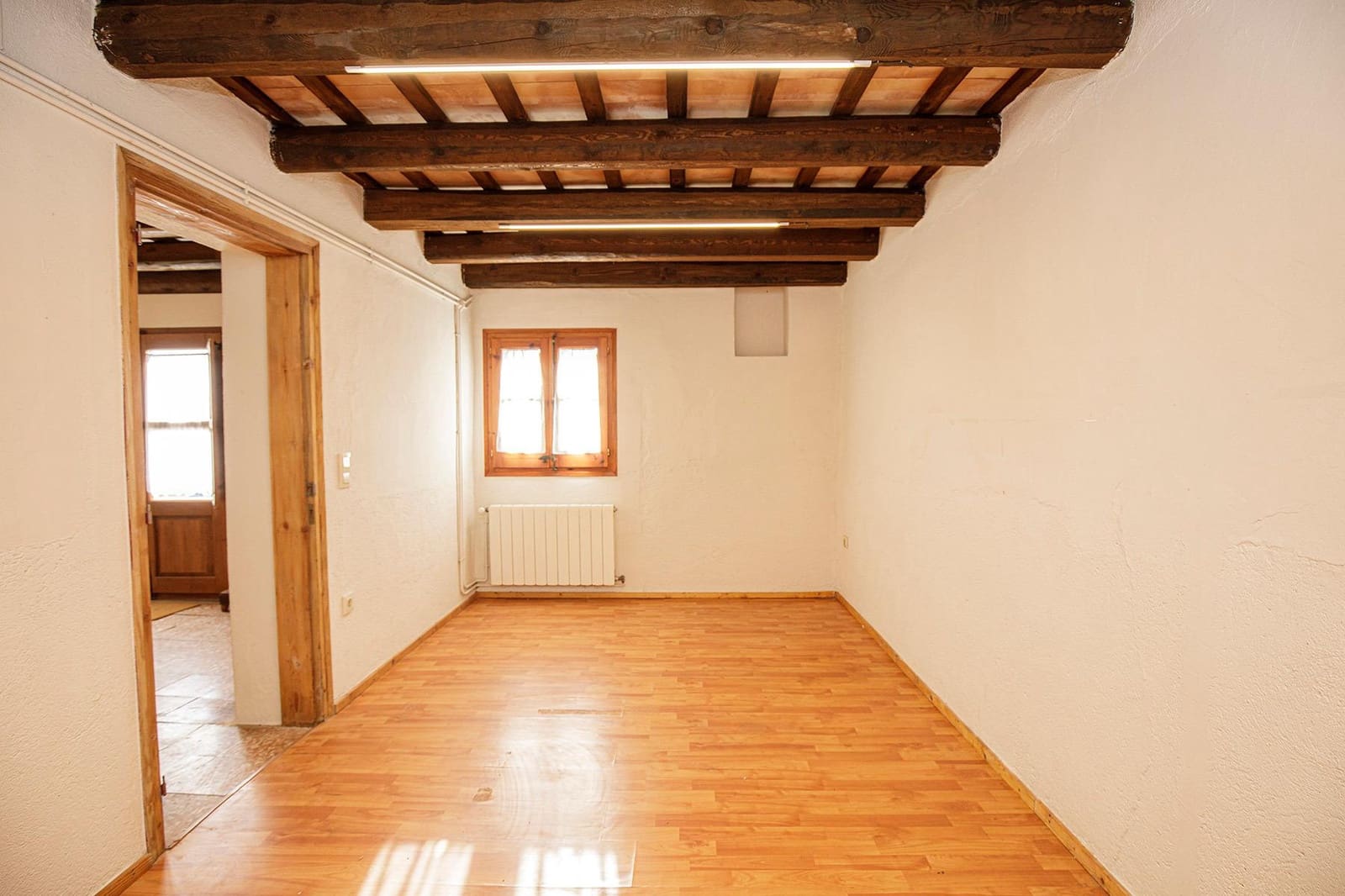 Finca/Casa Rural de 5 habitaciones en Vilobí d'Onyar en alquiler con garaje - 1.900 € (Ref: 9488402)