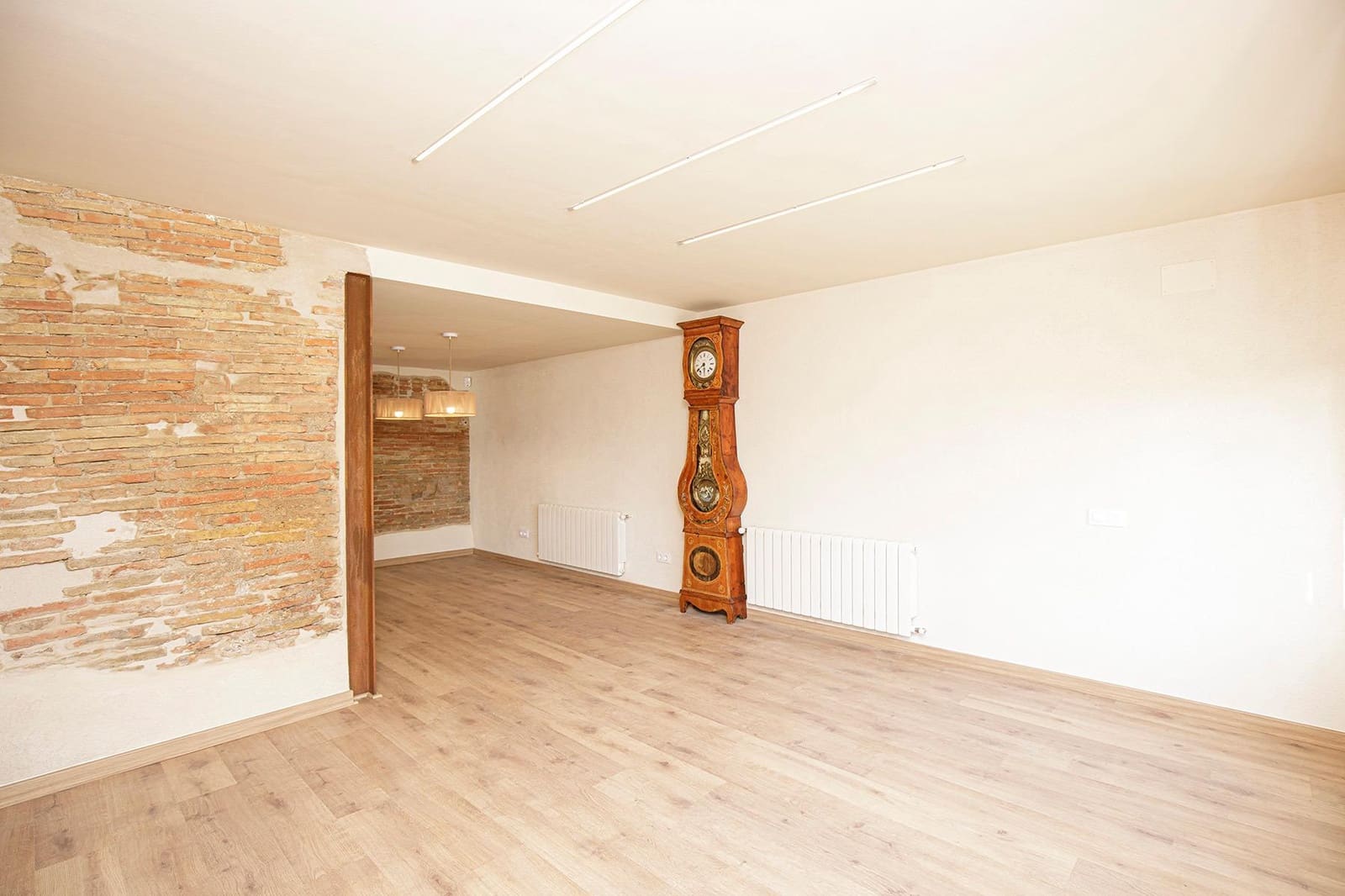 Finca/Casa Rural de 5 habitaciones en Vilobí d'Onyar en alquiler con garaje - 1.900 € (Ref: 9488402)