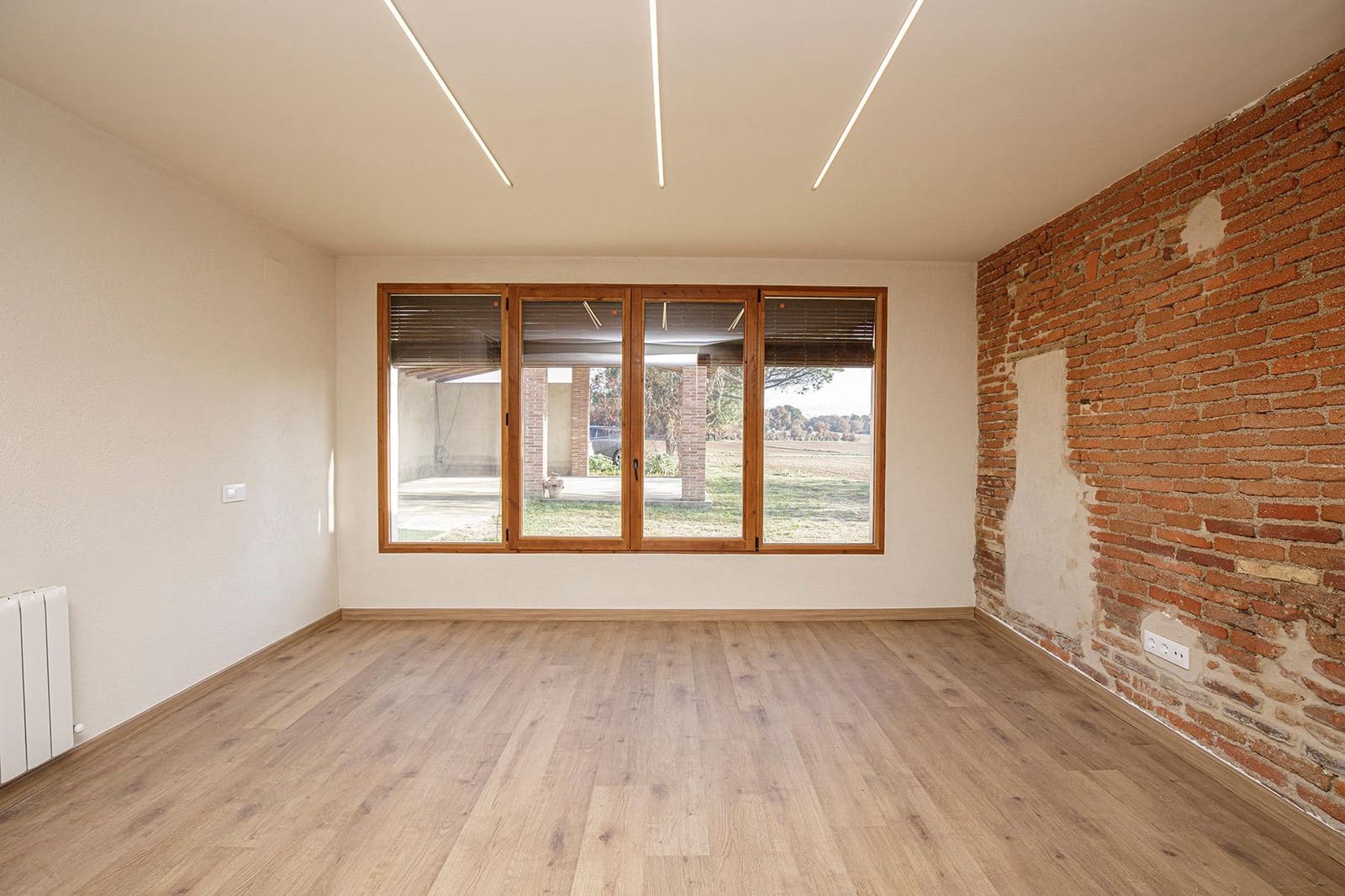 Finca/Casa Rural de 5 habitaciones en Vilobí d'Onyar en alquiler con garaje - 1.900 € (Ref: 9488402)