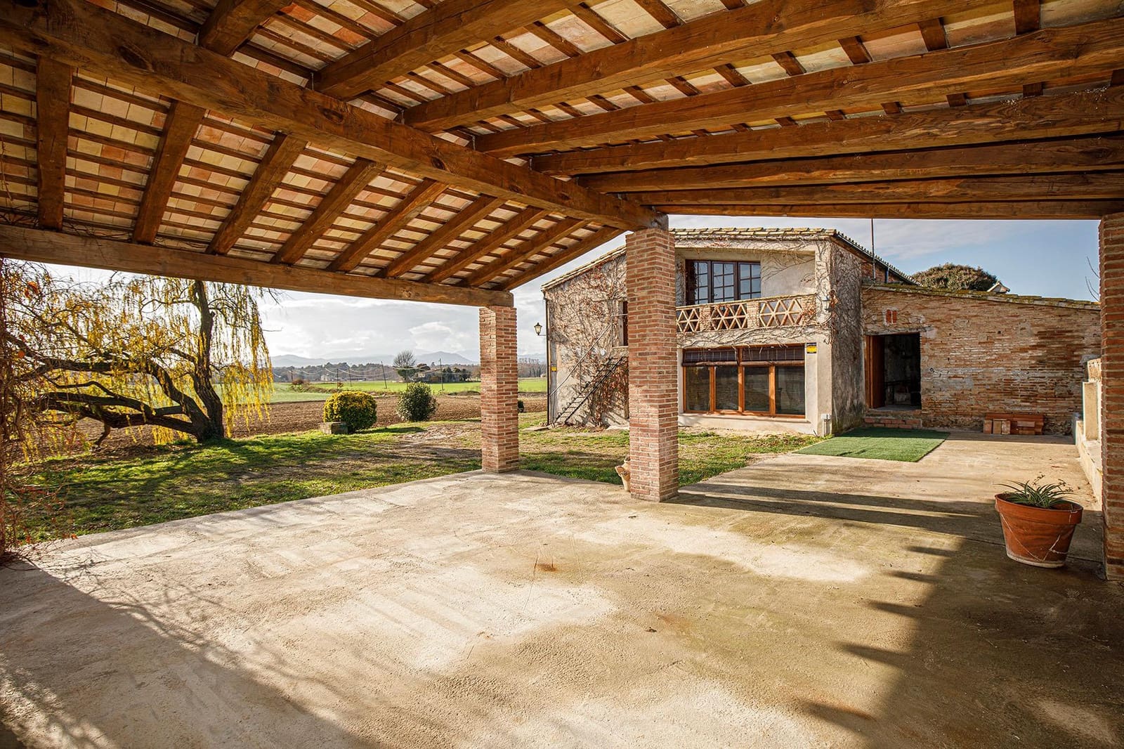 Finca/Casa Rural de 5 habitaciones en Vilobí d'Onyar en alquiler con garaje - 1.900 € (Ref: 9488402)