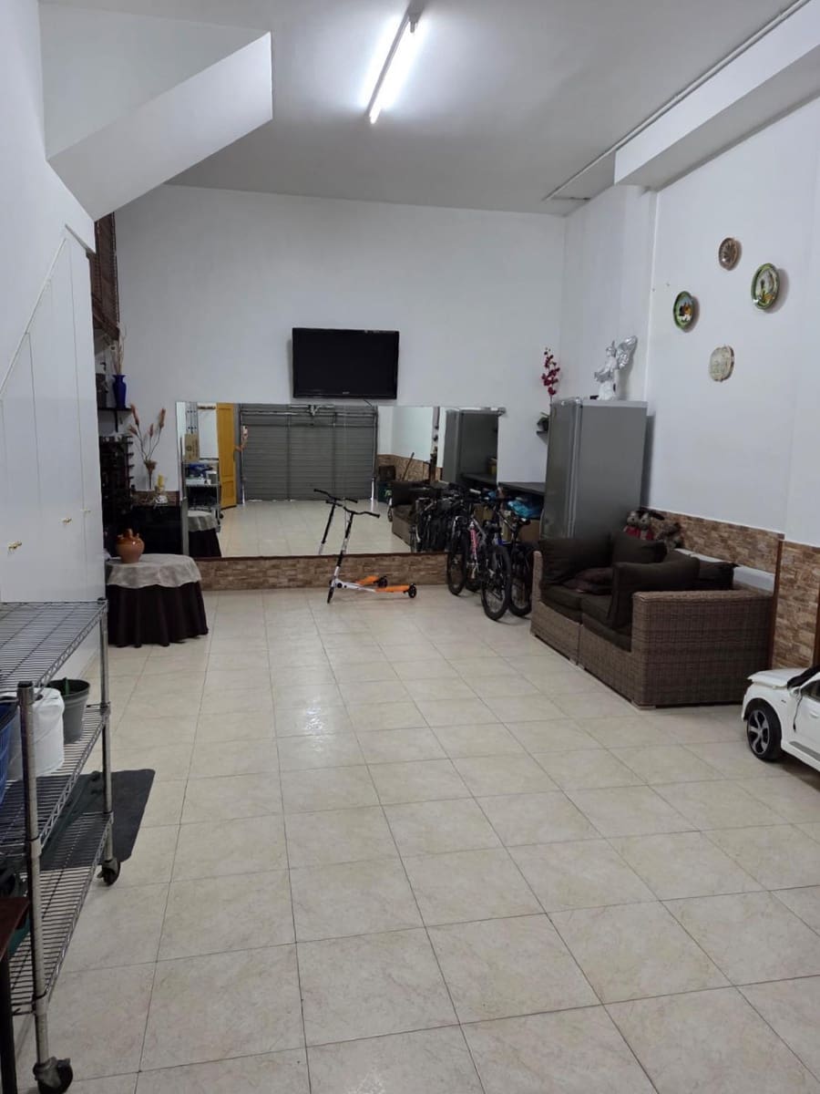 4 sypialnia Dom szeregowy na sprzedaż w Sarria de Ter z garażem - 449 000 € (Ref: 9502587)