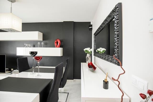 4 sypialnia Dom szeregowy na sprzedaż w Sarrià de Ter z garażem - 449 000 € (Ref: 9502587)