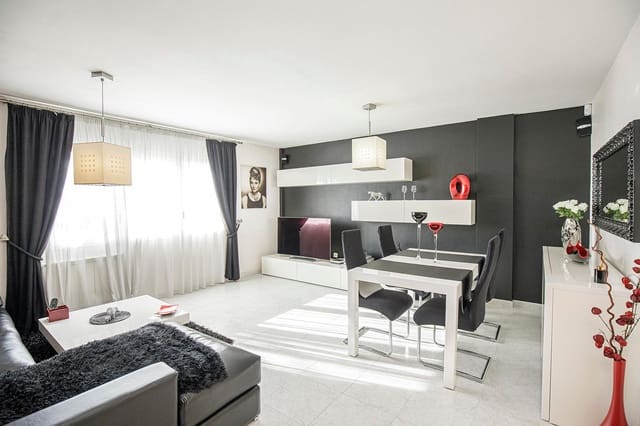 4 sypialnia Dom szeregowy na sprzedaż w Sarrià de Ter z garażem - 449 000 € (Ref: 9502587)