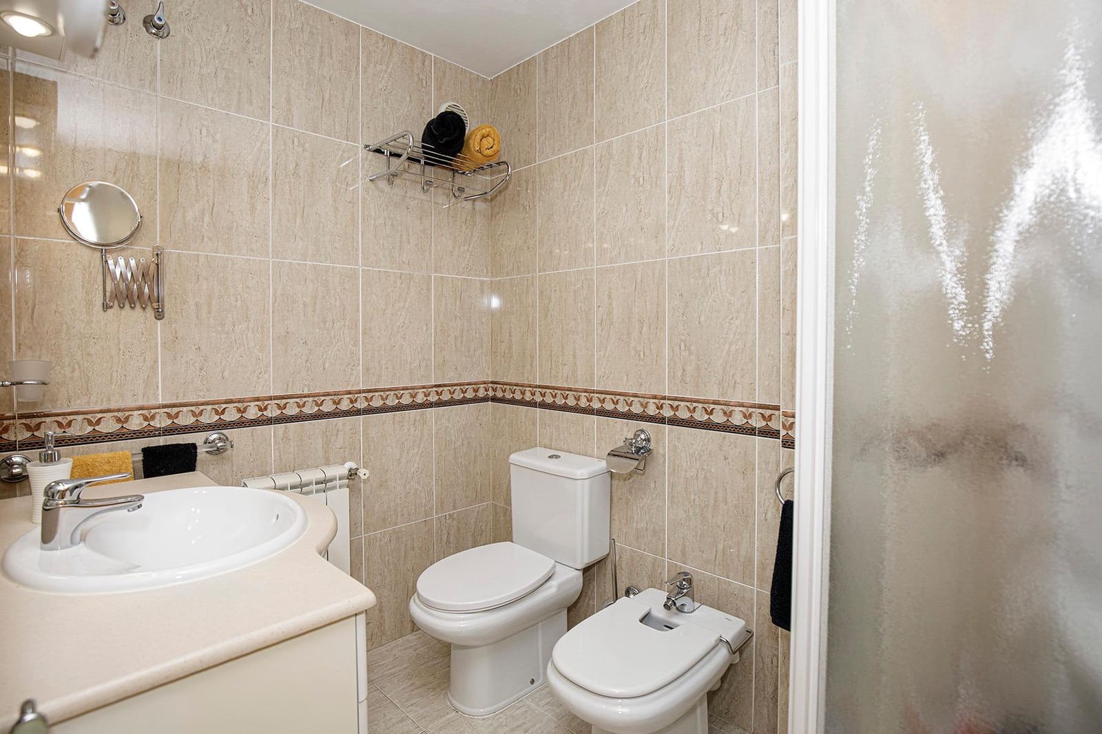 4 sypialnia Dom szeregowy na sprzedaż w Sarria de Ter z garażem - 449 000 € (Ref: 9502587)