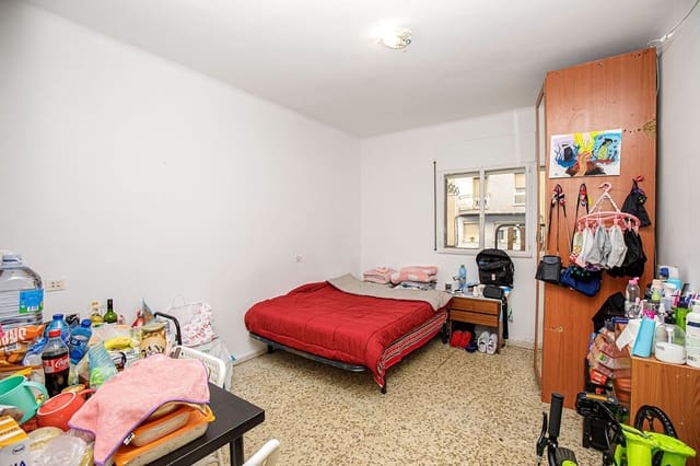 4 soveværelse Lejlighed til salg i Girona by - € 150.000 (Ref: 9519170)