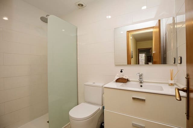 2 makuuhuone Asunto vuokrattavana paikassa Girona kaupunki - 1 500 € (Ref: 9591520)