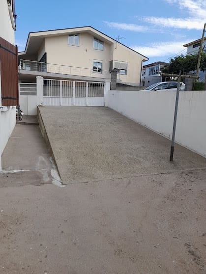 7 soverom Villa til salgs i Viveiro med garasje - € 260 000 (Ref: 9096693)