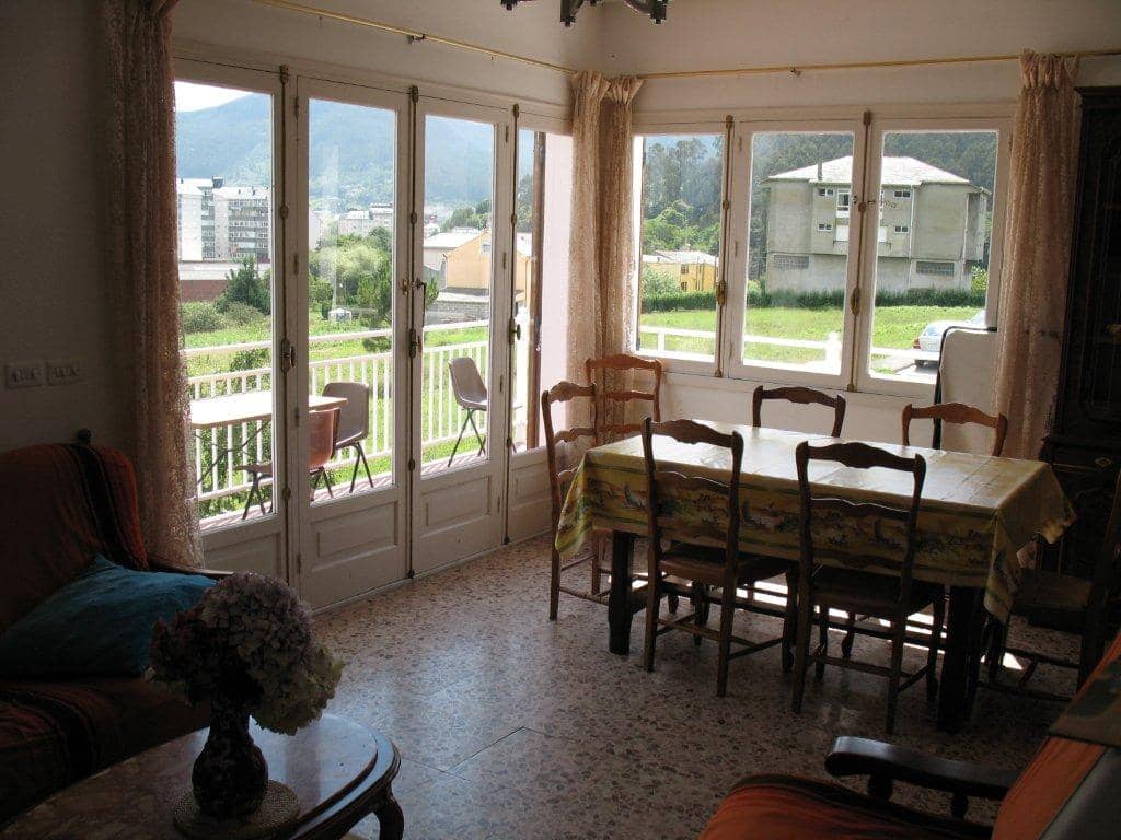 7 soverom Villa til salgs i Viveiro med garasje - € 260 000 (Ref: 9096693)