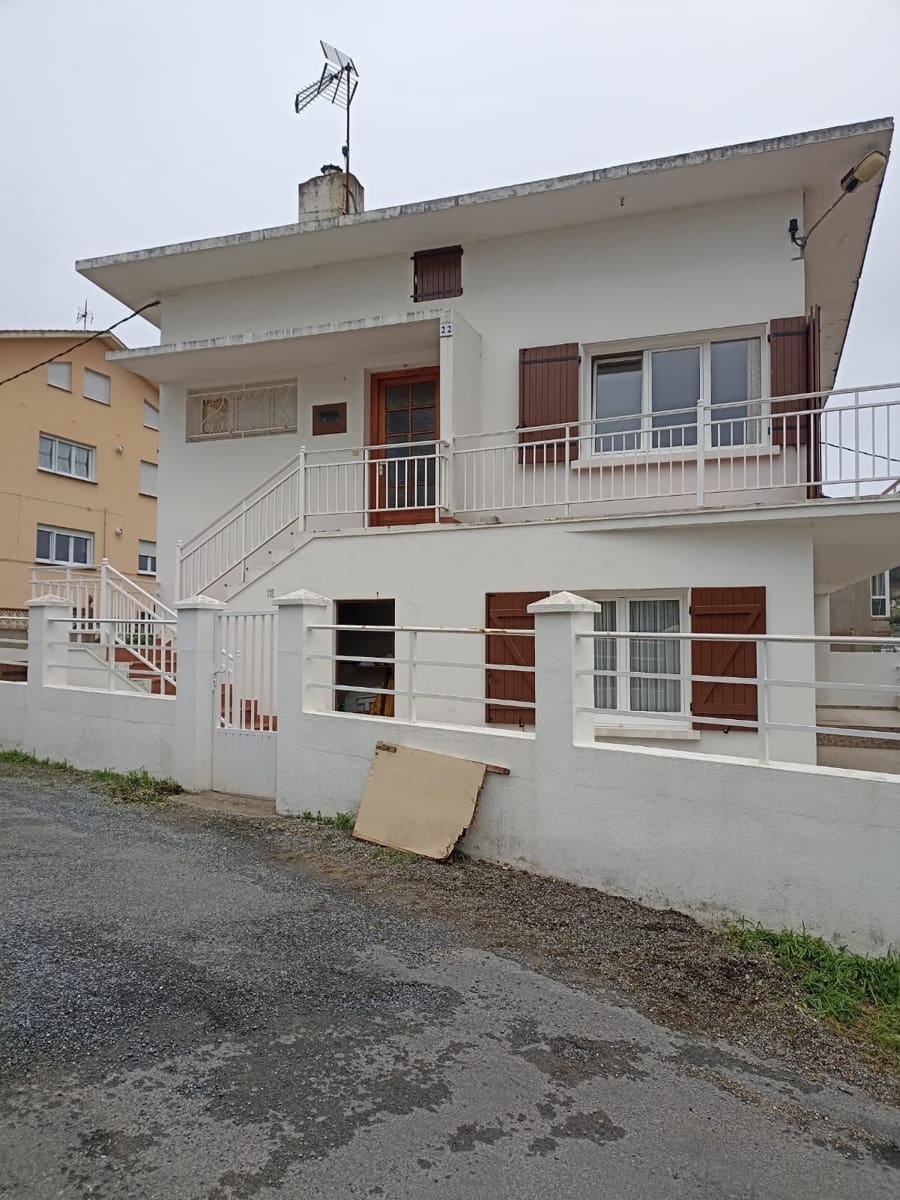 7 soverom Villa til salgs i Viveiro med garasje - € 260 000 (Ref: 9096693)
