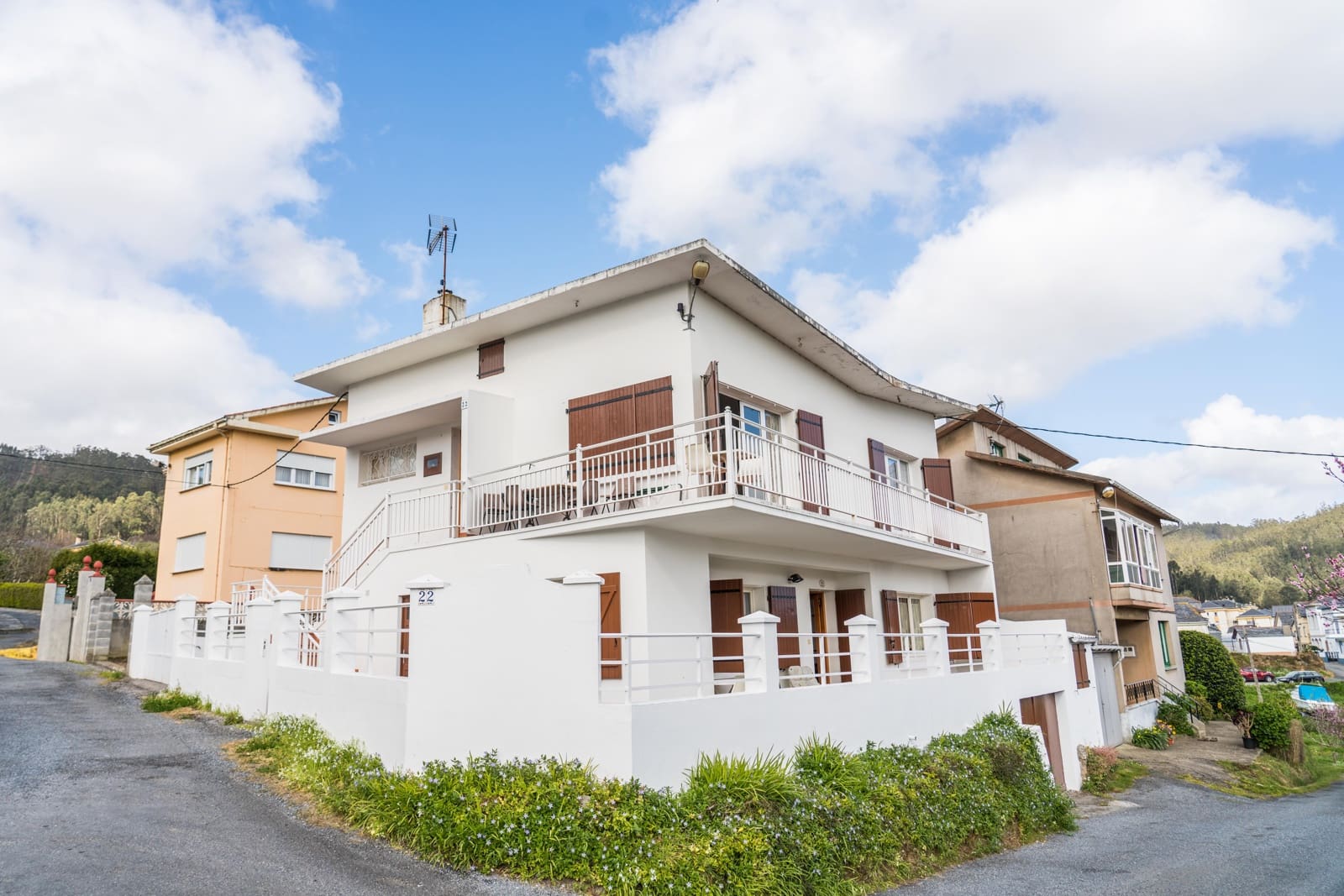 7 soverom Villa til salgs i Viveiro med garasje - € 260 000 (Ref: 9096693)
