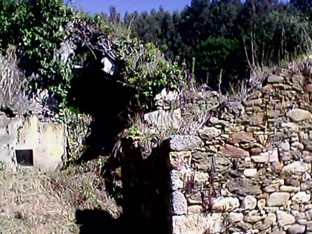 Ruína para venda em O Vicedo - 9 000 € (Ref: 9109335)