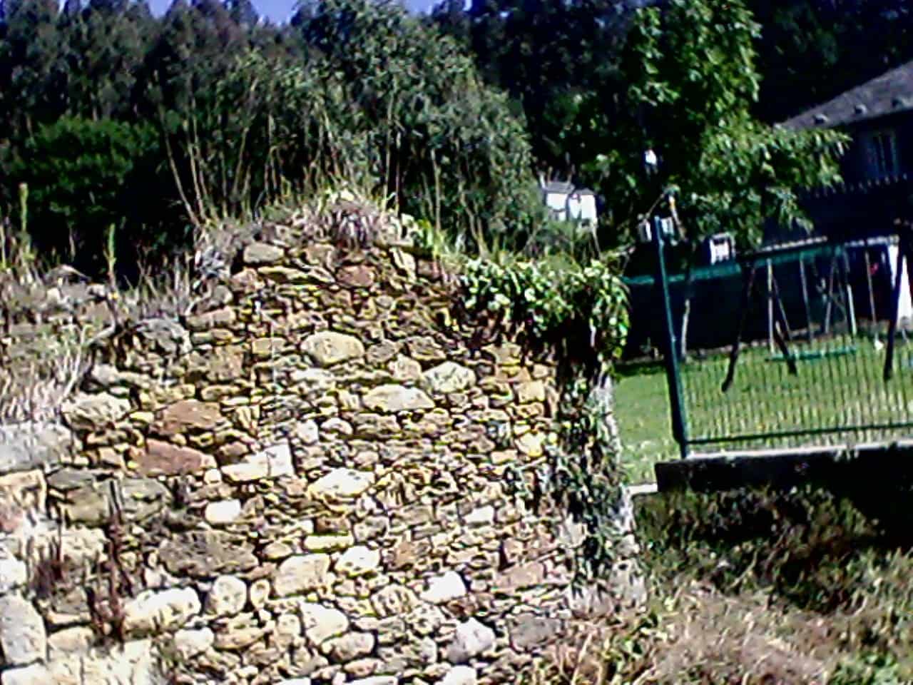 Ruína para venda em O Vicedo - 9 000 € (Ref: 9109335)