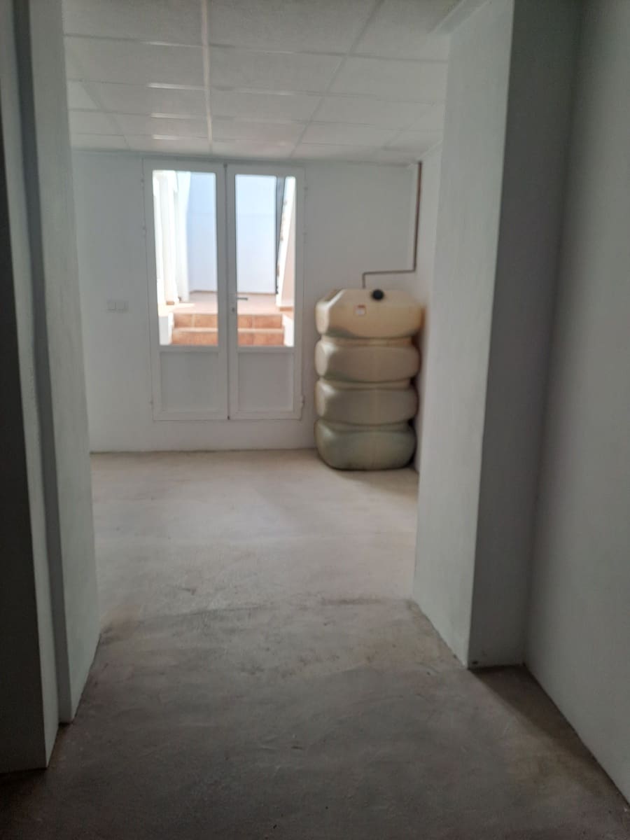 6 bedroom Finca/Country House for sale in Vall de Gallinera with garage - € 225,000 (Ref: 9819751)
