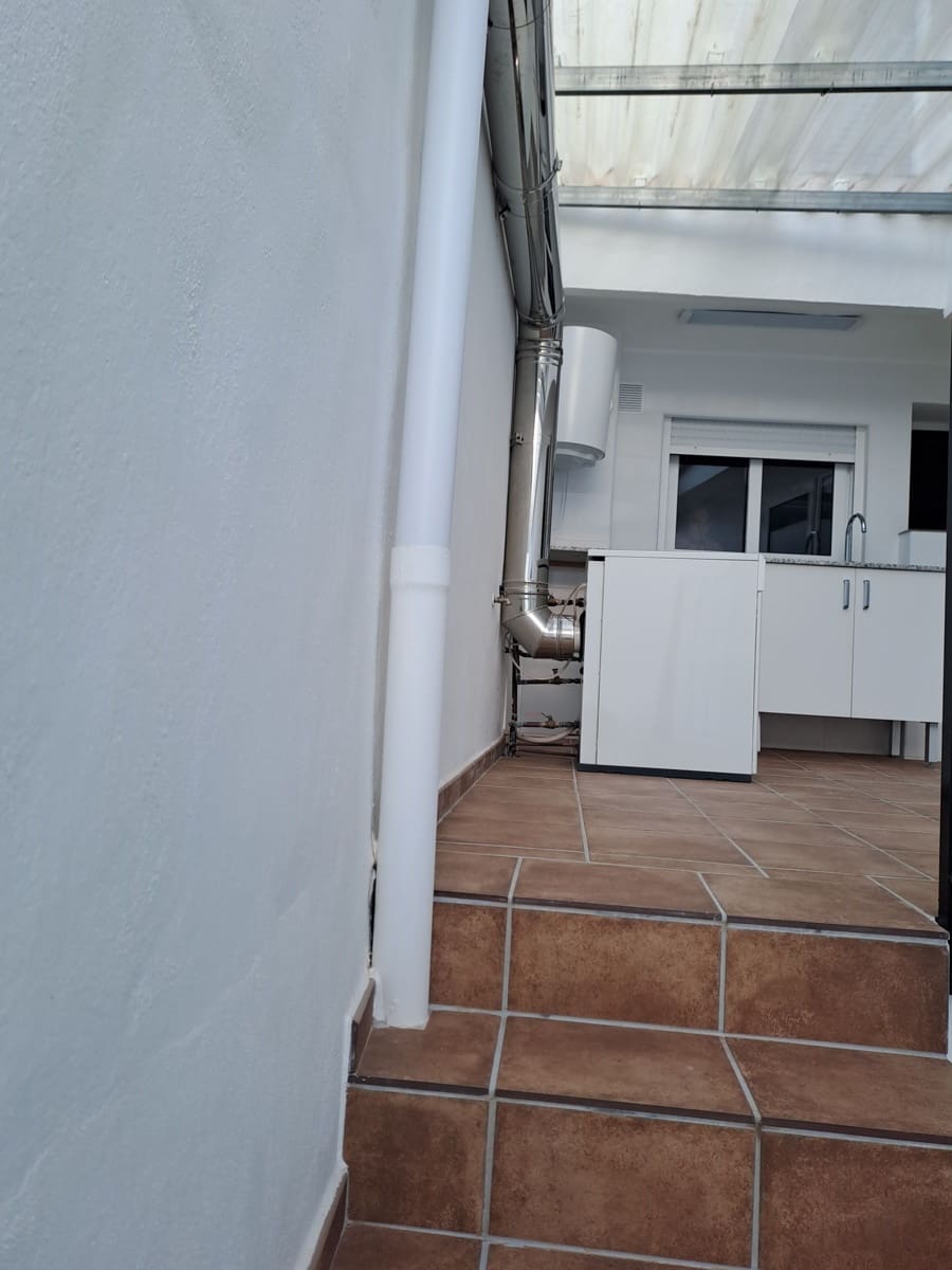 6 bedroom Finca/Country House for sale in Vall de Gallinera with garage - € 225,000 (Ref: 9819751)
