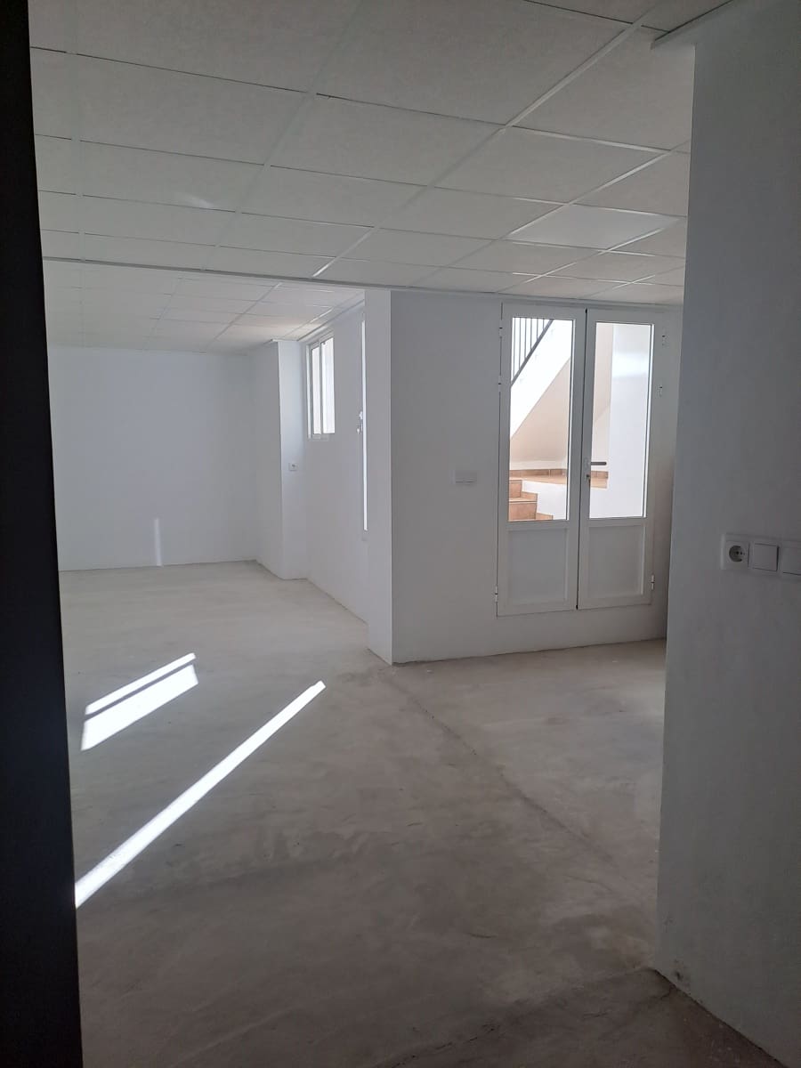 6 bedroom Finca/Country House for sale in Vall de Gallinera with garage - € 225,000 (Ref: 9819751)