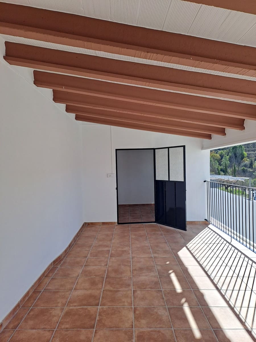 6 bedroom Finca/Country House for sale in Vall de Gallinera with garage - € 225,000 (Ref: 9819751)