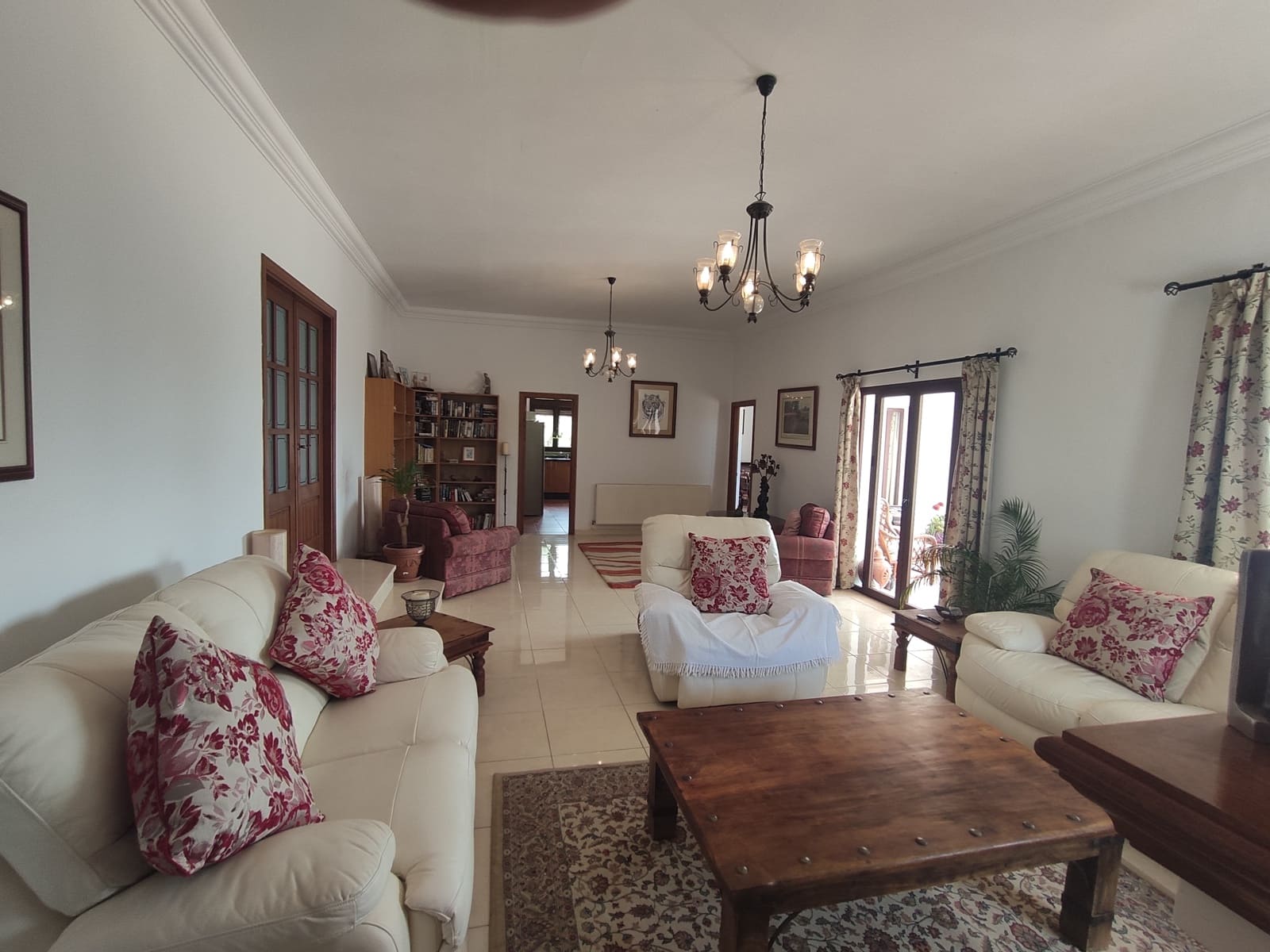 3 sypialnia Finka/Dom wiejski na sprzedaż w Casarabonela z basenem - 645 000 € (Ref: 9095786)