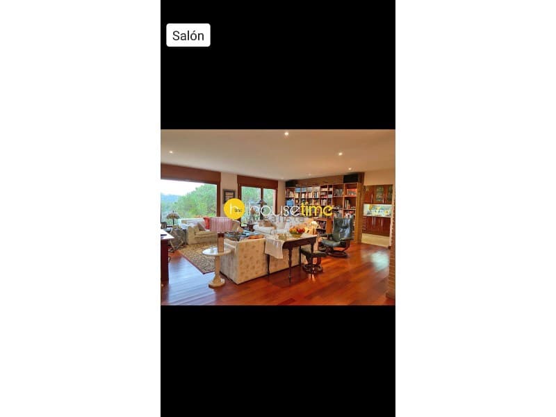 Chalet de 4 habitaciones en Arenys de Munt en venta con garaje - 625.000 € (Ref: 10061960)