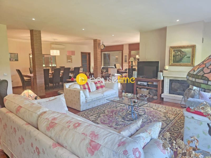 Chalet de 4 habitaciones en Arenys de Munt en venta con garaje - 625.000 € (Ref: 10061960)