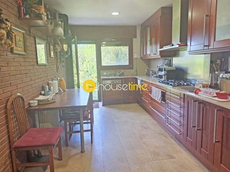 Chalet de 4 habitaciones en Arenys de Munt en venta con garaje - 625.000 € (Ref: 10061960)