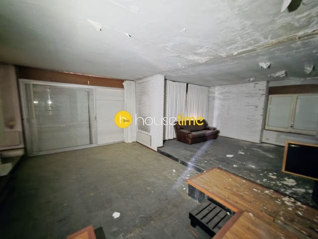 6 soveværelse Villa til salg i Vilanova del Vallès med garage - € 400.000 (Ref: 10061961)