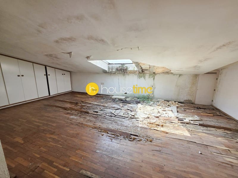 6 bedroom Villa for sale in Vilanova del Valles with garage - € 400,000 (Ref: 10061961)