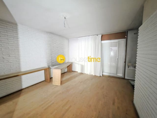 6 soveværelse Villa til salg i Vilanova del Vallès med garage - € 400.000 (Ref: 10061961)
