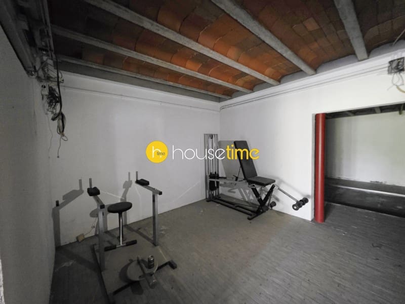 6 bedroom Villa for sale in Vilanova del Valles with garage - € 400,000 (Ref: 10061961)