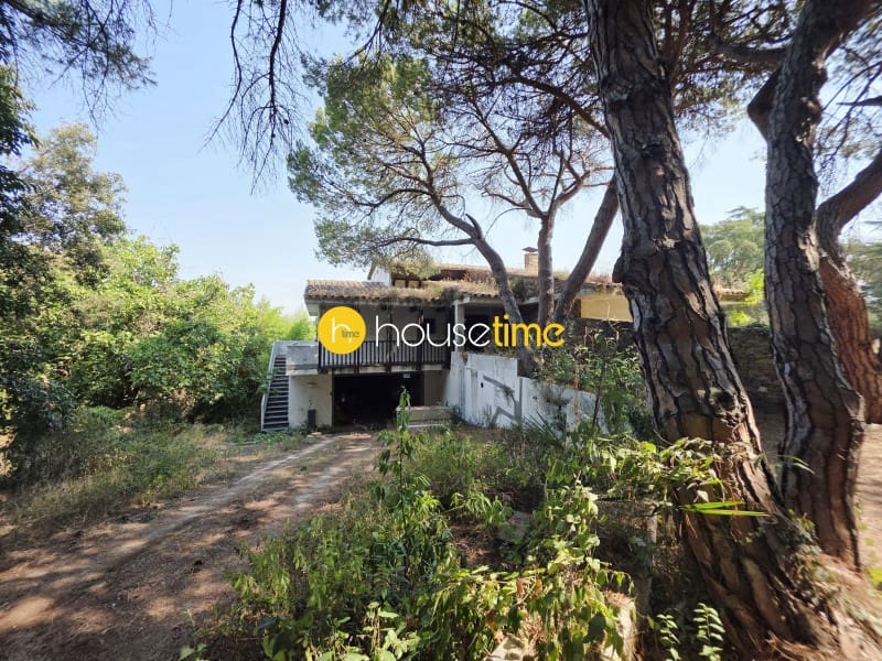 6 bedroom Villa for sale in Vilanova del Valles with garage - € 400,000 (Ref: 10061961)