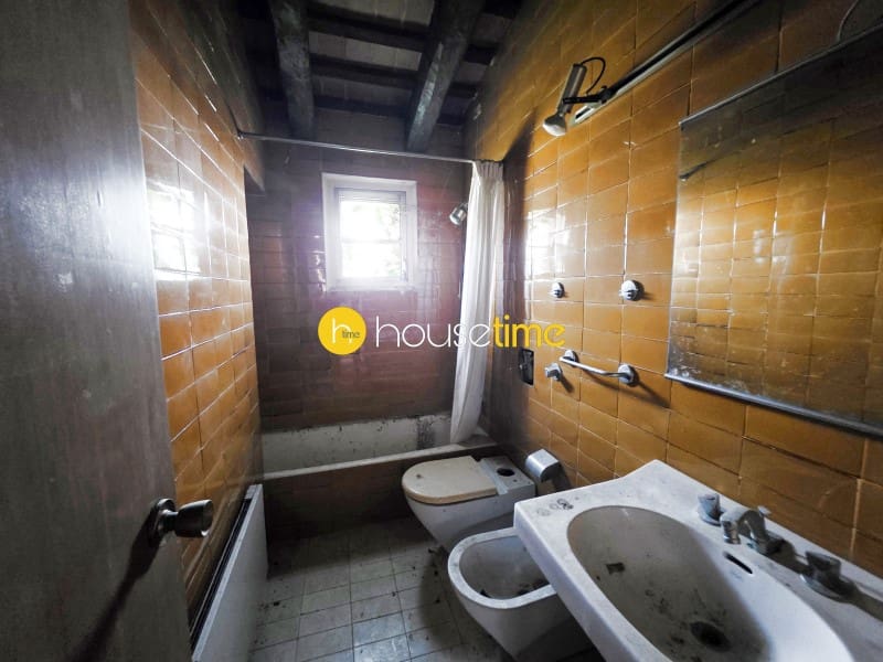 6 bedroom Villa for sale in Vilanova del Valles with garage - € 400,000 (Ref: 10061961)