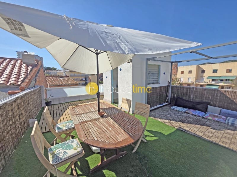 4 bedroom Apartment for sale in Canet de Mar - € 395,000 (Ref: 10081054)