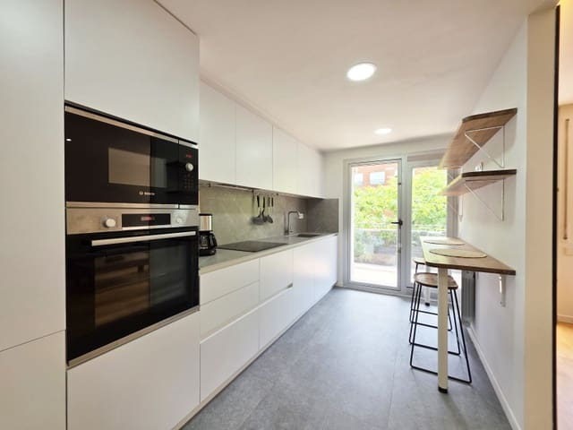 3 quarto Apartamento para arrendar em Mataró com garagem - 1 500 € (Ref: 10094464)