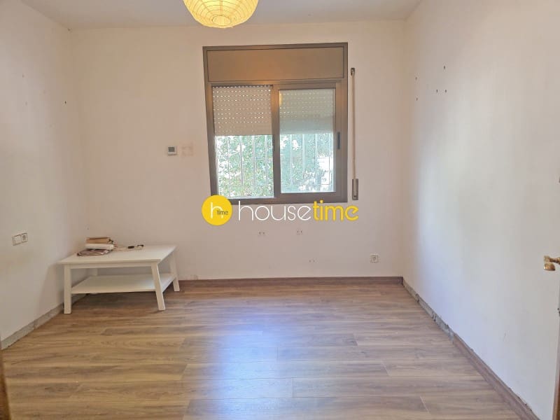 3 bedroom Villa for sale in La Roca del Valles with garage - € 467,000 (Ref: 10102464)