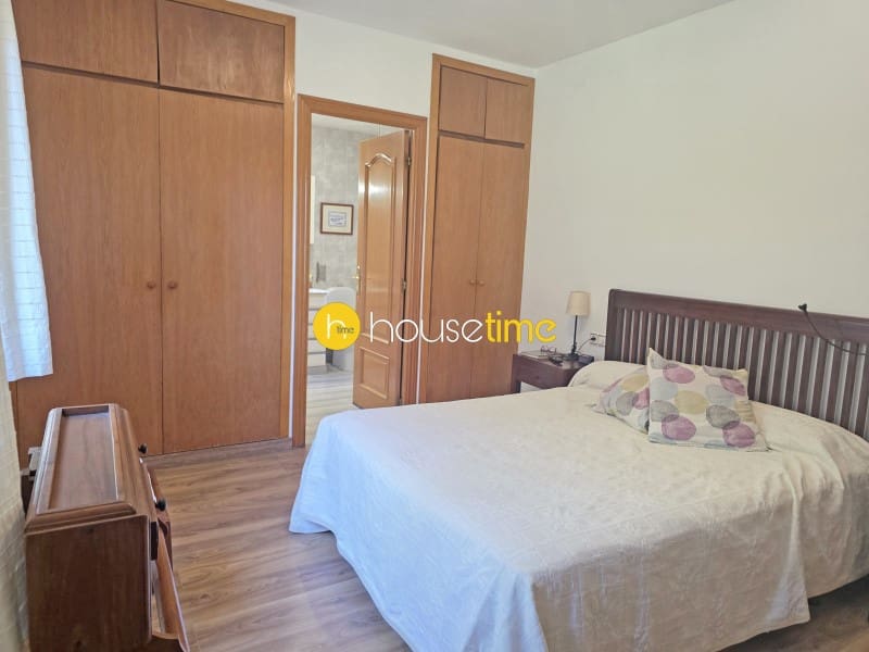 3 bedroom Villa for sale in La Roca del Valles with garage - € 467,000 (Ref: 10102464)