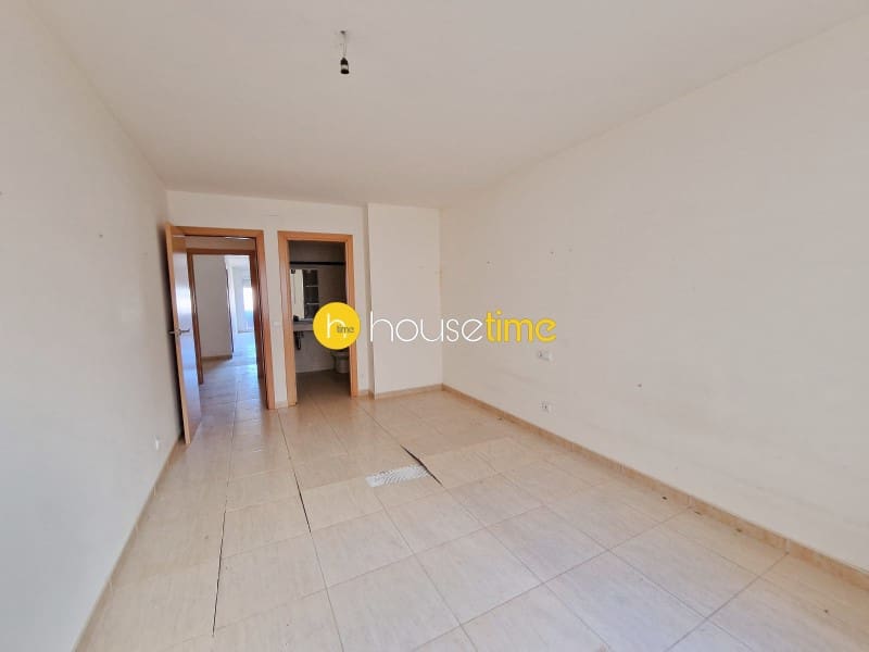 3 bedroom Apartment for sale in Figueres - € 295,000 (Ref: 10129297)