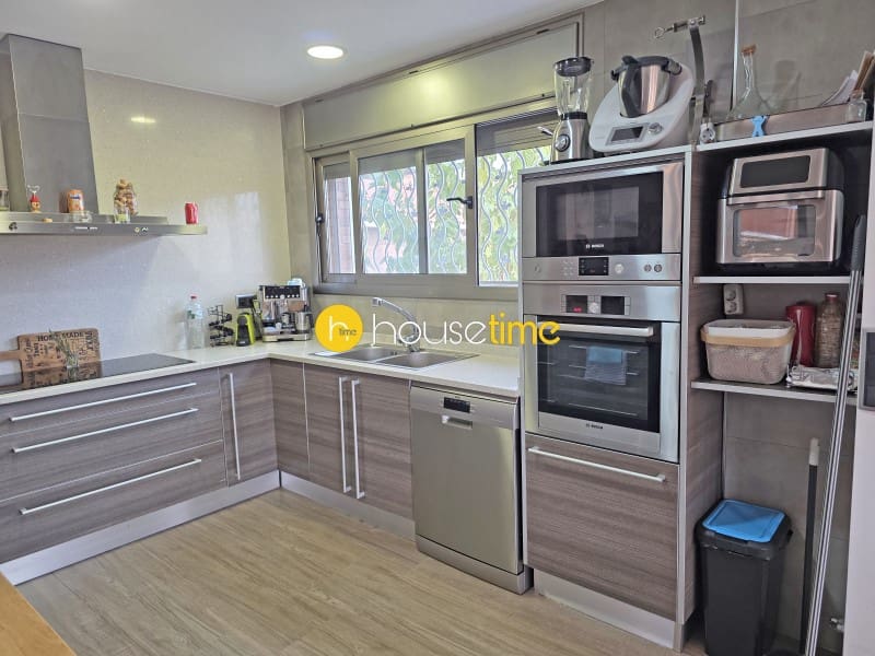 8 bedroom Villa for sale in Mataro with pool garage - € 1,037,000 (Ref: 10129299)