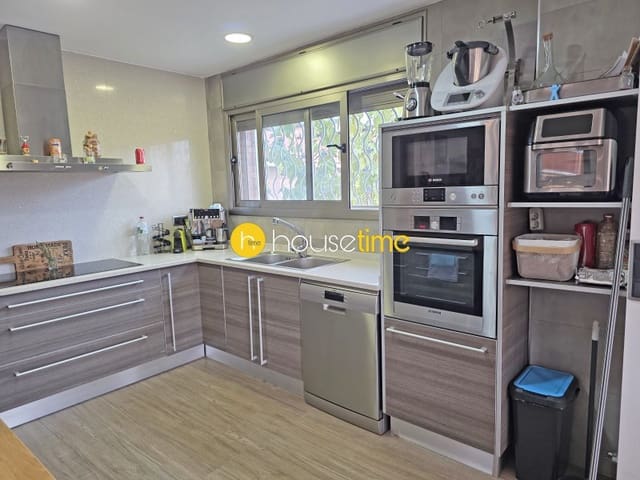 8 Zimmer Villa zu verkaufen in Mataró mit Pool Garage - 1.037.000 € (Ref: 10129299)