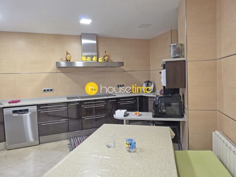 8 bedroom Villa for sale in Mataro with pool garage - € 1,037,000 (Ref: 10129299)