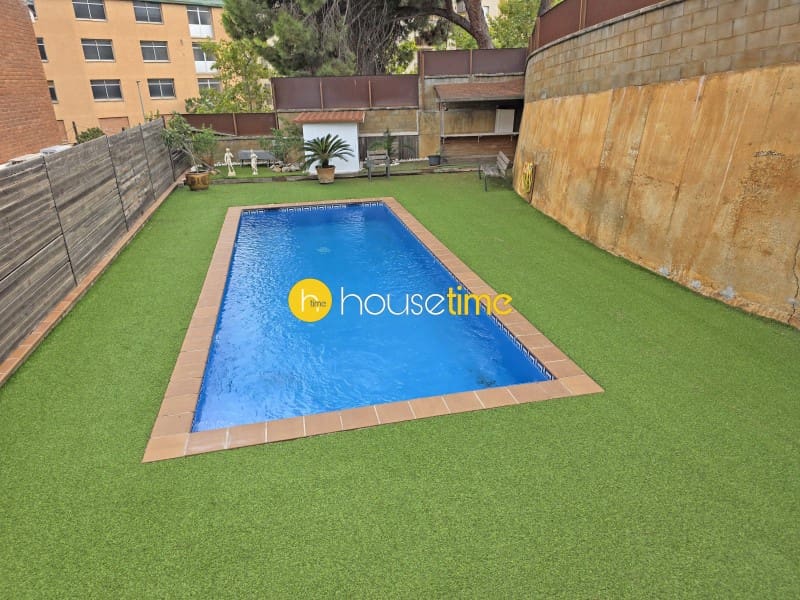 8 bedroom Villa for sale in Mataro with pool garage - € 1,037,000 (Ref: 10129299)