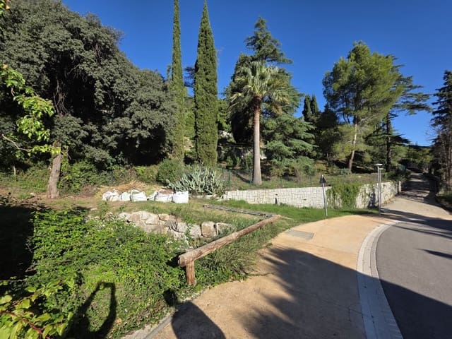 Undeveloped Land for sale in Vallromanes - € 276,000 (Ref: 10148701)
