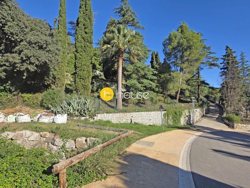 Undeveloped Land for sale in Vallromanes - € 276,000 (Ref: 10148701)