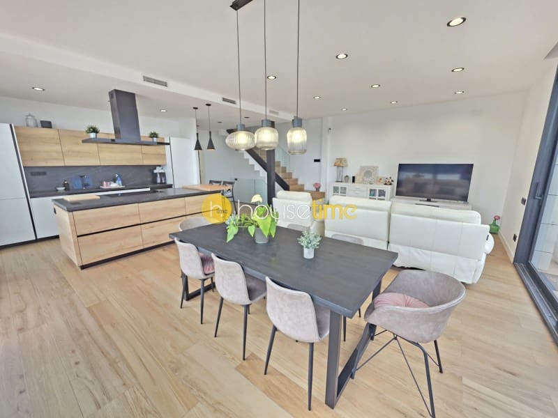 4 camera da letto Villetta Bifamiliare in vendita in Tiana con piscina garage - 1.250.000 € (Rif: 10161471)