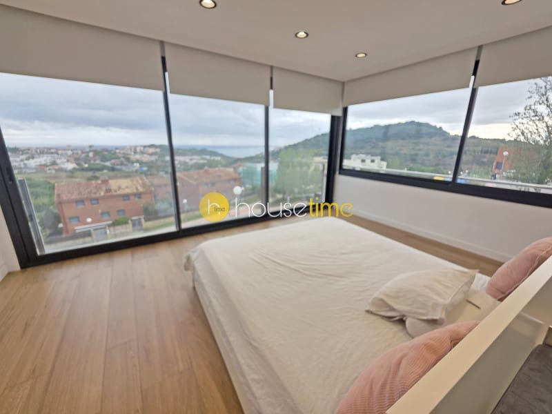 4 camera da letto Villetta Bifamiliare in vendita in Tiana con piscina garage - 1.250.000 € (Rif: 10161471)